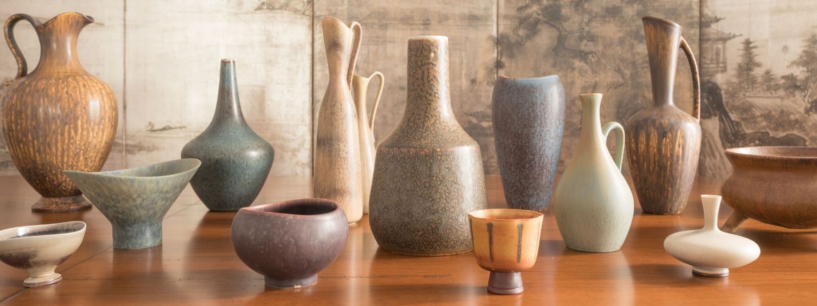 Linnea Gallery - Collectible & High Grade Items